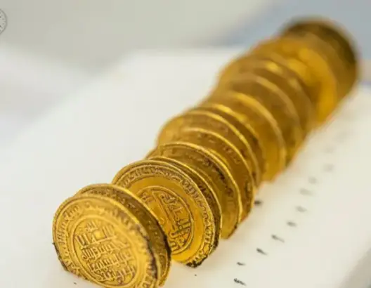طلاب جامعة فرنسية يعثرون على كنز مغربي يعود للقرن الثاني عشر