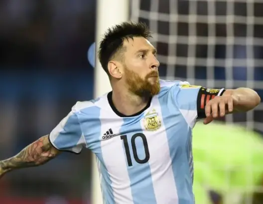 البابا: ليونيل ميسي لاعب رائع لكنه “ليس الرب”