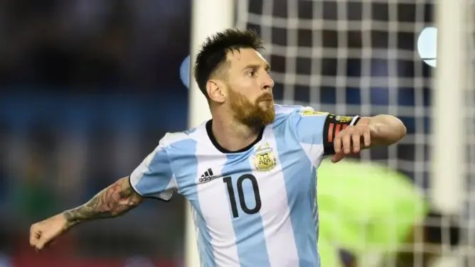 البابا: ليونيل ميسي لاعب رائع لكنه “ليس الرب”