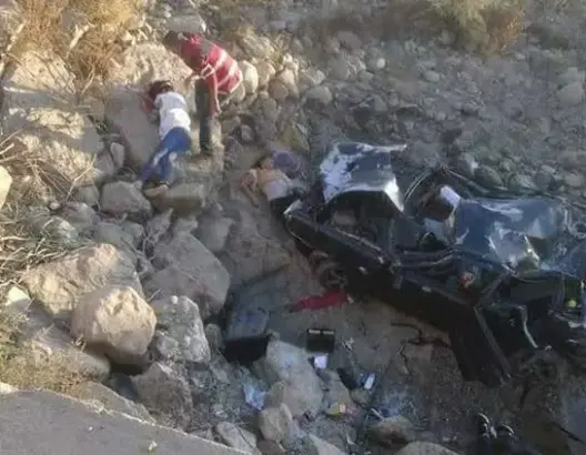 حادثة مروعة .. قتلى وجرحى في اصطدام سيارة بتلميذتين قرب وزان (صور)
