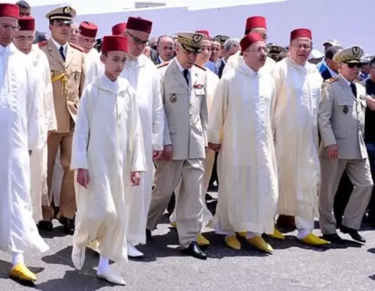مولاي الحسن يتقدم مؤدي صلاة الاستسقاء بحضور التوفيق