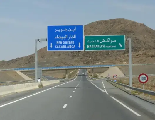 تحذيرات من عصابة مسلحة على الطريق السيار بين البيضاء ومراكش