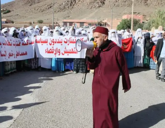 محتجون بتمنارت يطالبون بـ”الانفصال” وتحقيق مطالب اجتماعية