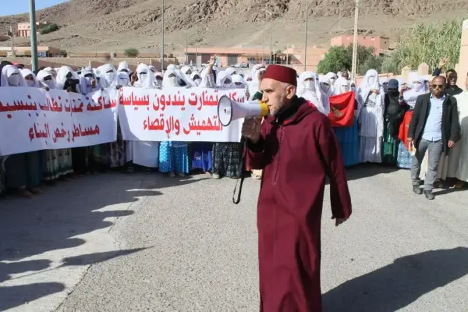 محتجون بتمنارت يطالبون بـ”الانفصال” وتحقيق مطالب اجتماعية