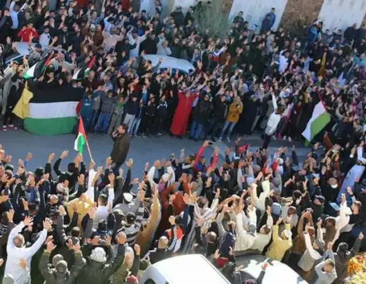 آلاف المغاربة يخرجون بـ20 مدينة في “جمعة الغضب” دعما للقدس (فيديو)