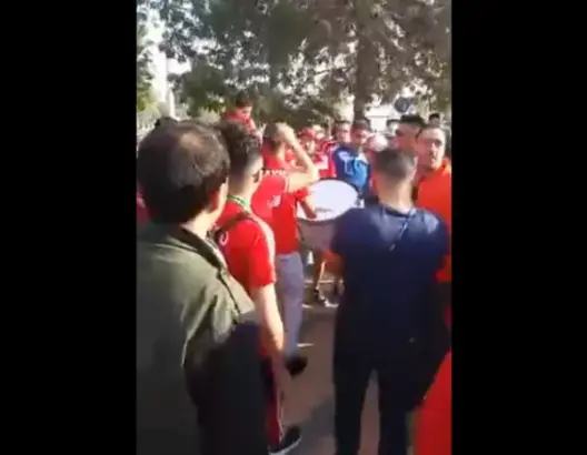 مباشرة: شاهد جمهور الوداد يخلق الحدث بأبوظبي قبل المباراة