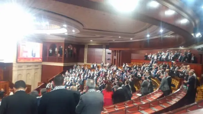 برلمانيون من مقر مجلس النواب يهتفون: أمريكا عدوة الشعوب (صور)