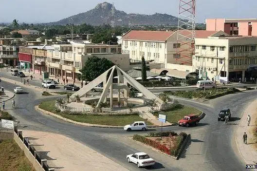صحيفة: المغرب يُشيّد ملعبا حديثا بتنزانيا بقيمة 100 مليون دولار
