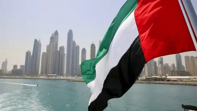 فضيحة جديدة.. أساتذة يدرسون بالمغرب والإمارات في “النوار”