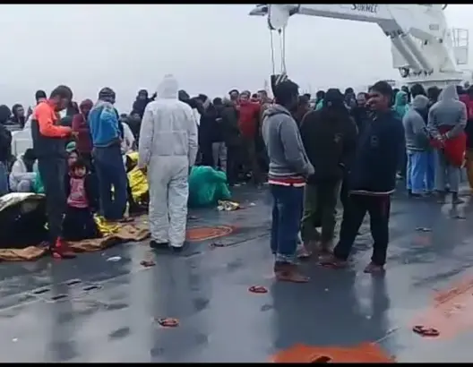 صادم.. عائلتان مغربيتان من 8 أطفال تركبان “قوارب الموت” بليبيا
