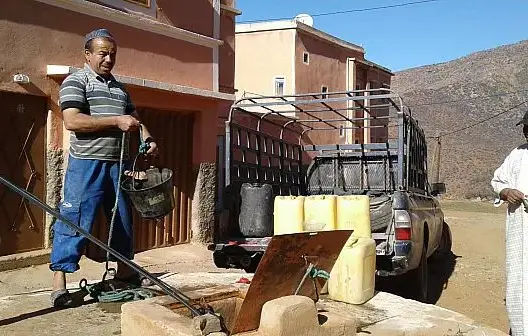 تيزنيت: شبح العطش يُخيم على “تغرات” و”تيمزكو” بأربعاء آيت احمد (فيديو)