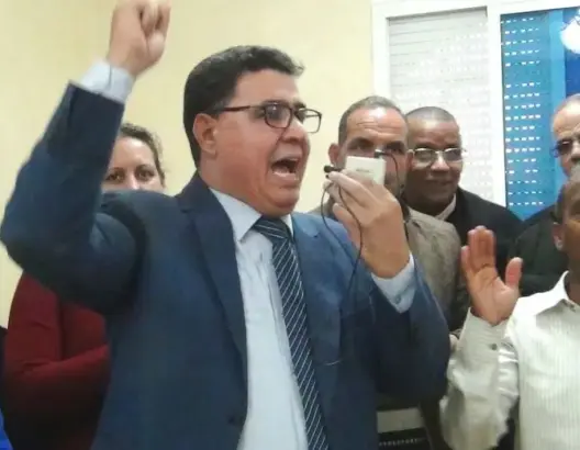 منسق الاتحاد بجهة درعة خارج أسوار السجن بعد نيله السراح المؤقت