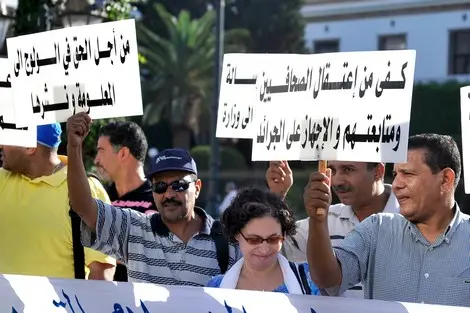 “حاتم”: متابعة صحافيين اعتداء على الدستور وعرقلة لأدوار الإعلام والبرلمان