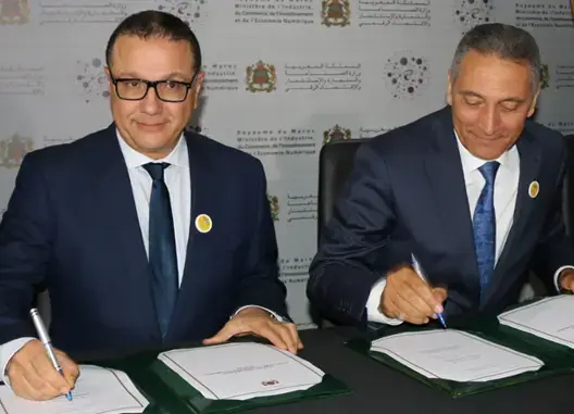 تجار يراسلون الملك بسبب الألبسة التركية ويُحرجون العلمي وبوسعيد