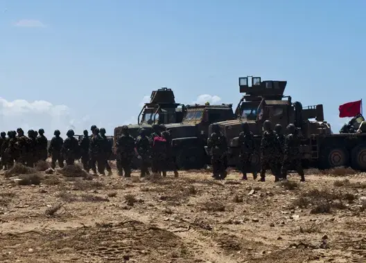 الحكومة تتدارس مرسوما يسمح للجيش ببيع معداته القديمة دون تفكيكها
