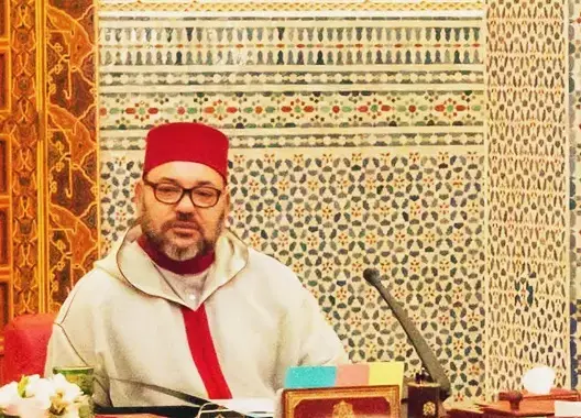 الملك يدعو لوقف الرشوة والفساد واستغلال النفوذ بالإدارات العمومية