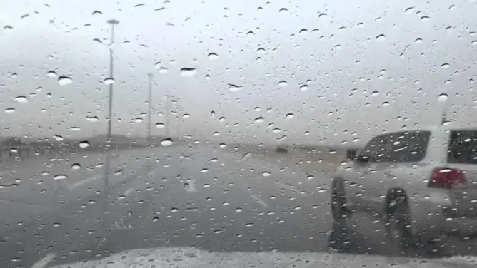 تزامنا مع موجة الحرارة بالمغرب.. أمطار غزيرة بمدينتي تازة وأكنول تتجاوز 80 ملم