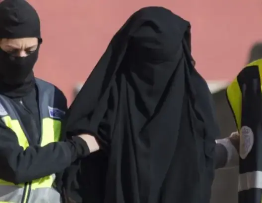 تواجه السجن 30 سنة.. القضاء الفرنسي يشرع في محاكمة “داعشية مغربية”