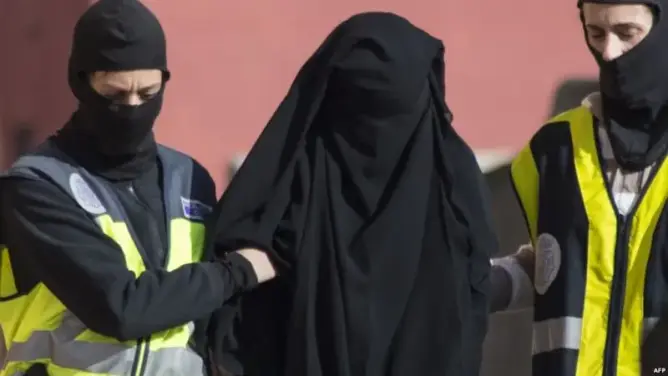 تواجه السجن 30 سنة.. القضاء الفرنسي يشرع في محاكمة “داعشية مغربية”