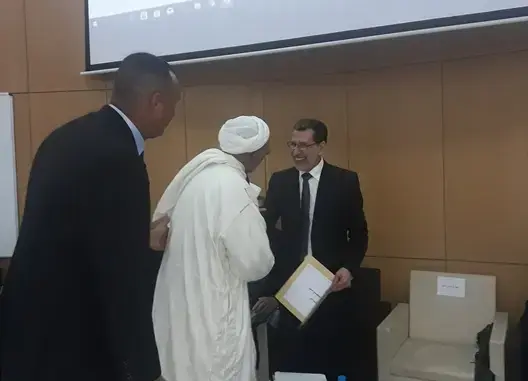العثماني يعد بتخفيض ثمن الرحلات الجوية إلى وجدة بـ 400 درهم