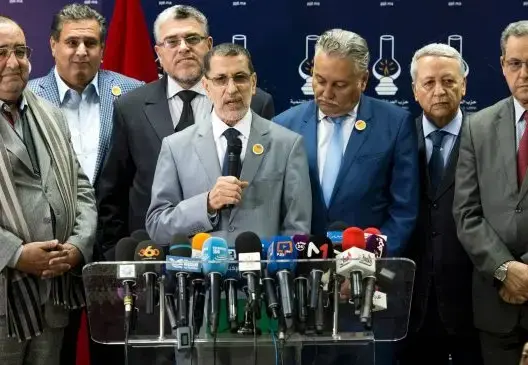 العثماني يعتذر عن “إساءة” وزرائه للمقاطعين ويدعو لطي الصفحة