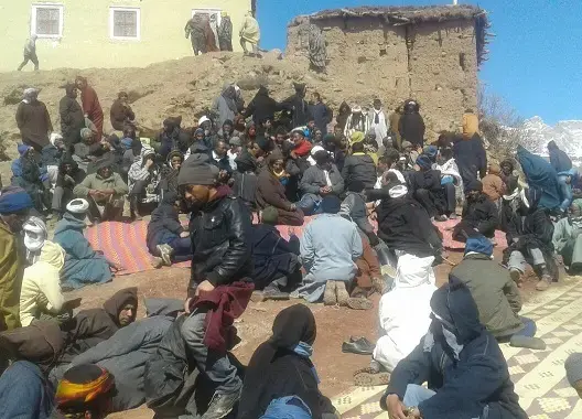 بعد شهر من العزلة.. محتجون يتهمون سلطات تنغير بتجاهل تعليمات الملك (صور)