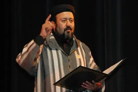 الملك معزيا أسرة الجندي.. فنان موهوب ساهم بقسط وافر في النهوض بالحركة المسرحية الوطنية