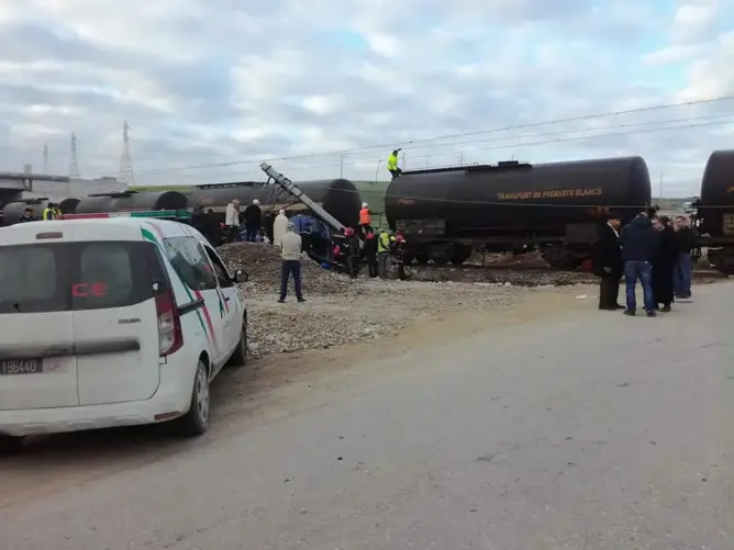 الملك يعزي أسر حادثة طنجة ويعلن تكفله بمصاريف دفن وعلاج الضحايا