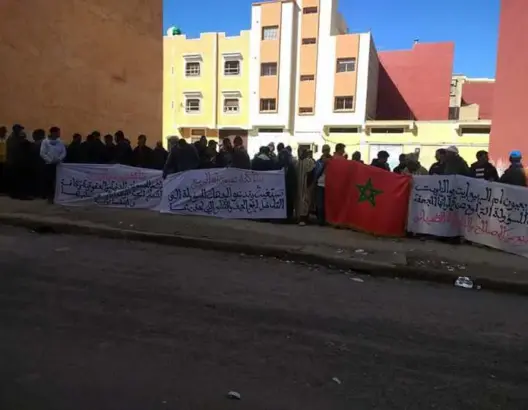 الحرمان من رخص البناء يخرج ساكنة جماعة أم الربيع للإحتجاج
