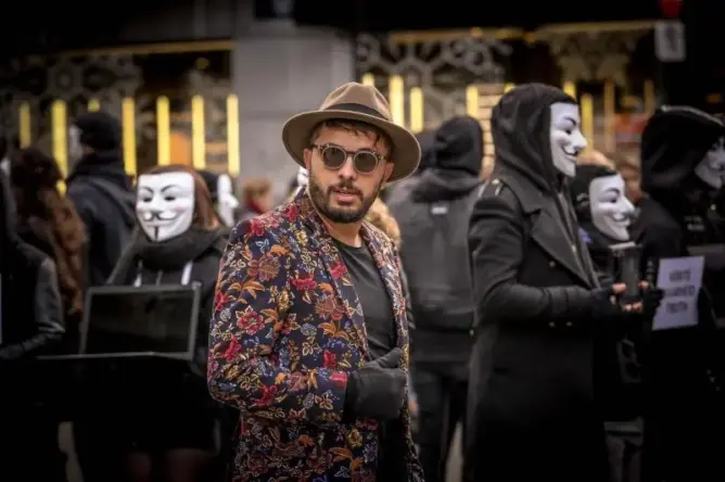 بعد 14 مليون لـ”آخر مرة” .. عمور يطلق أغنية جديدة (فيديو)