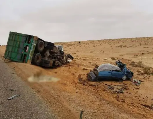 اصطدام شاحنة بطاكسي كبير يودي بحياة شخصين وإصابة 5 آخرين قرب سيدي إفني