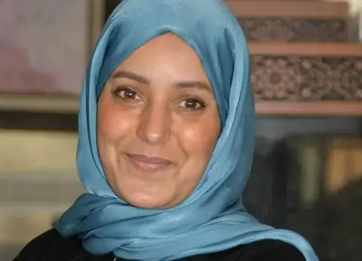 الهواري تنفي اغتصابها من طرف وزير وتهدد مواقع الكترونية بالمُتابعة القضائية