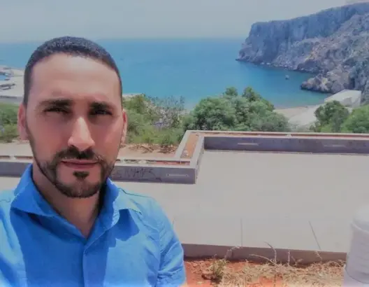 في المغرب، الأرض مربعة الشكل..