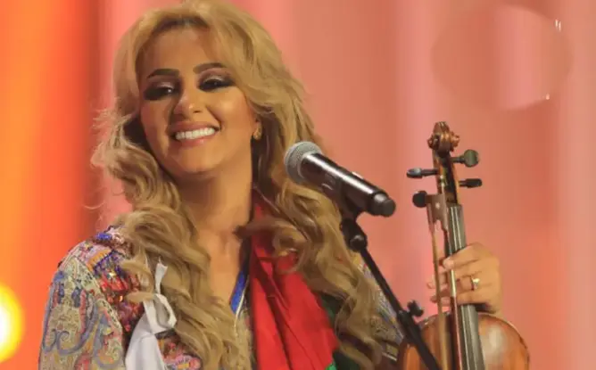 كتب لها رسائل بدمه.. الداودية تكشف تفاصيل قصة معجب مهووس بها