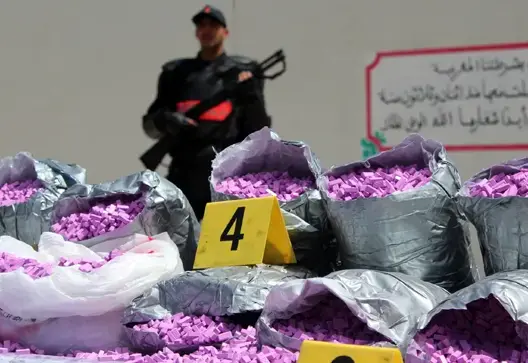 ترويج المهلوسات في المدارس.. أرقام “كبيرة” ودعوة لإعدام المروجين