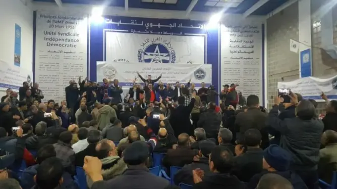 مئات من مستخدمي “ريضال” يختارون رئيسهم الجديد بعد طرد المنياري (فيديو وصور)