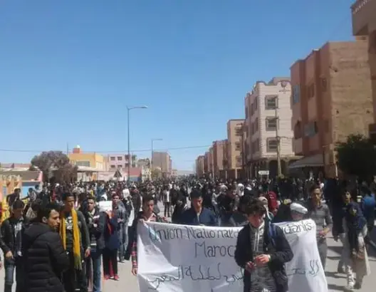 الرشيدية على صفيح ساخن .. الطلبة يخرجون للشارع وهذه مطالبهم (صور)