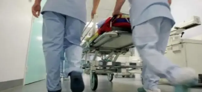 انقطاع الكهرباء كاد يقتل طفلا بورزازات .. وأطباء يوقفون العمليات الجراحية