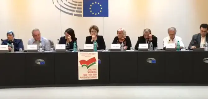 البرلمان الأوروبي يستقبل والدا الزفزافي .. وهذا ماطالبا به