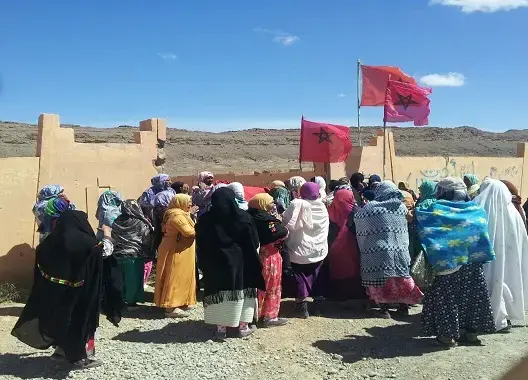 غياب طبيب وممرضين يخرج قرويات للاحتجاج بميدلت .. والصحة توضح (فيديو)
