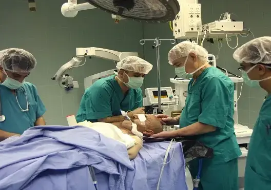 الصحة تقلل من خطورة انقطاع الكهرباء أثناء عملية جراحية بورزازات