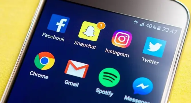 “سنابتشات” تتراجع عن تغييرات أثارت غضب المستخدمين
