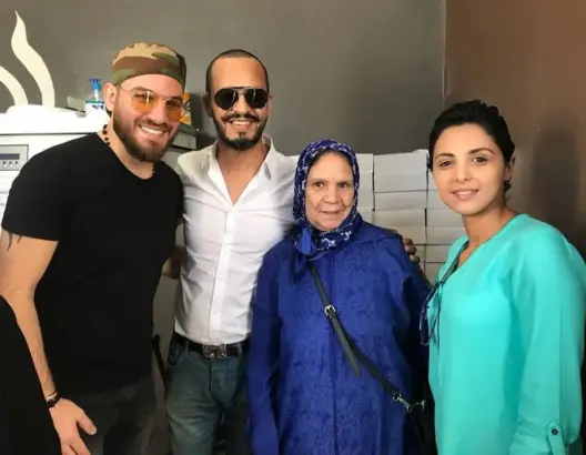 بعد غياب.. سعاد صابر تتضامن مع مرضى مشفى بالبيضاء (صور)