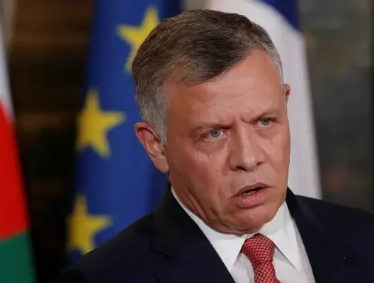 ملك الأردن غاضباً: كفى، لقد كان الوزراء نائمين.. و”الكسلان والجبان” سيطرد دون تردد