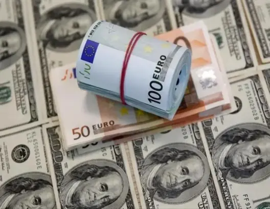 أسعار الذهب تنخفض لأدنى مستوى في 6 أشهر بفعل قوة الدولار