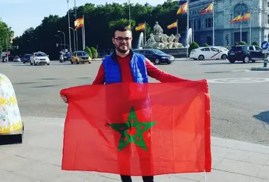 مغربيان يقطعان 9000 كلم بالسيارة لمساندة الأسود بمونديال روسيا