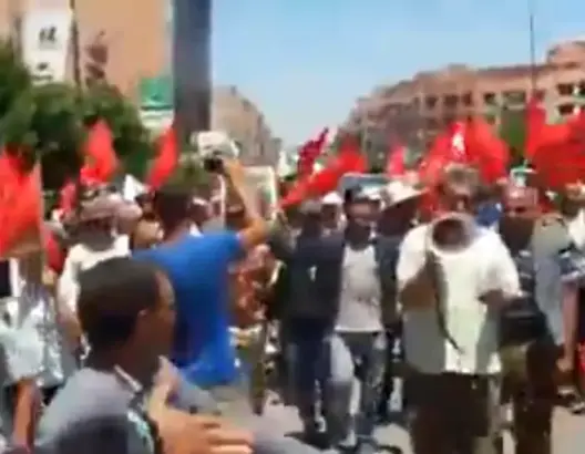 سياسيون يتزعمون مسيرة “إسقاط المقاطعة” ببني ملال (فيديو)