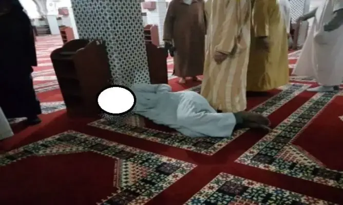 “مختل عيساوي” يقتحم محراب مسجد بتزنيت ويسبب فوضى عارمة