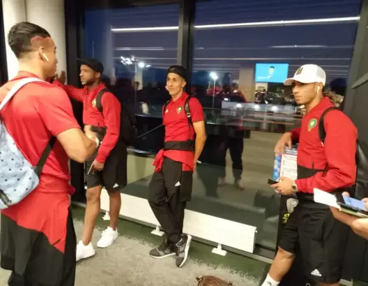 طريق المونديال..بعثة المنتخب تغادر استونيا وتشد الرحال لروسيا (صور)