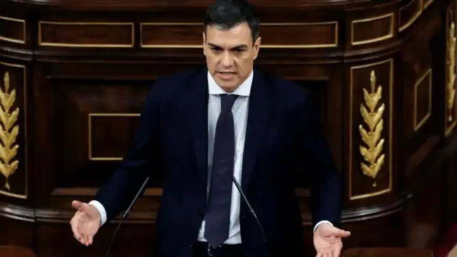 بعد الأزمة بين البلدين.. رئيس حكومة إسبانيا يلتقي بوريطة ببروكسل